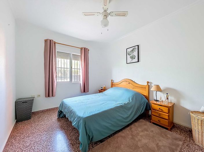 Image No.33-5 Bed Country House for sale