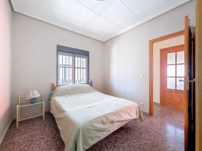 Image No.36-5 Bed Country House for sale