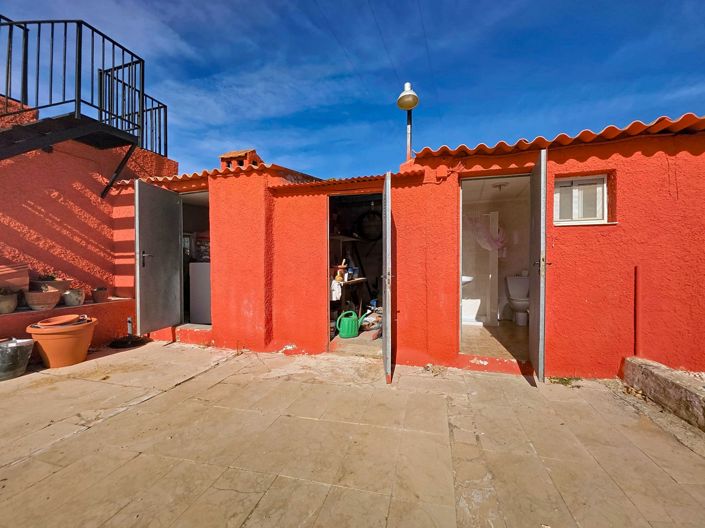 Image No.38-5 Bed Country House for sale