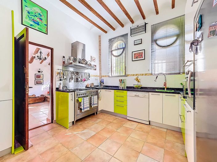 Image No.15-6 Bed Country House for sale