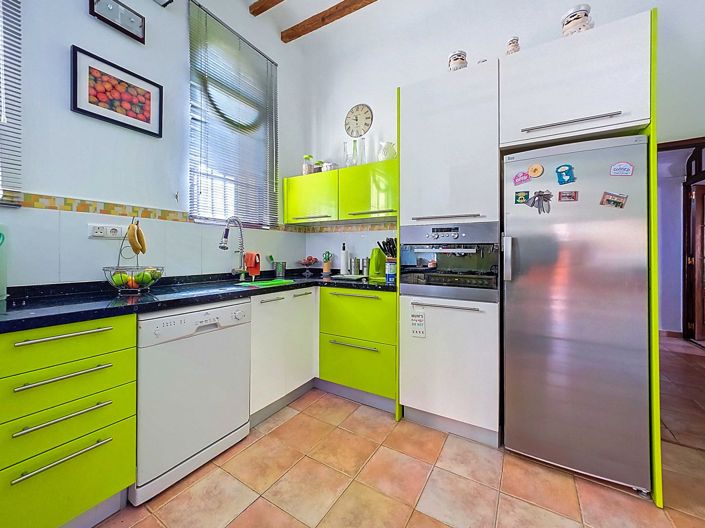 Image No.17-6 Bed Country House for sale