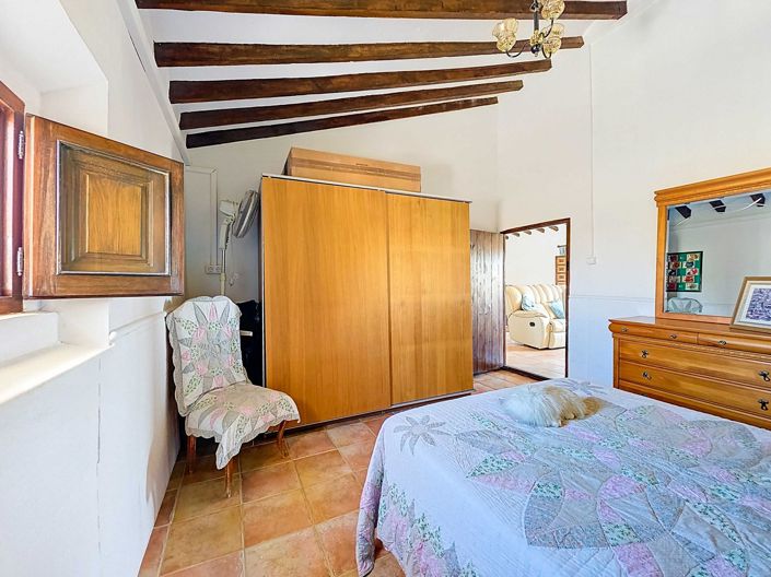 Image No.37-6 Bed Country House for sale