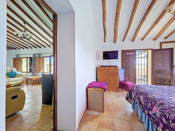 Image No.39-6 Bed Country House for sale