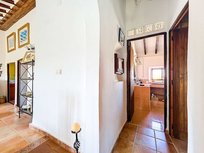 Image No.43-6 Bed Country House for sale