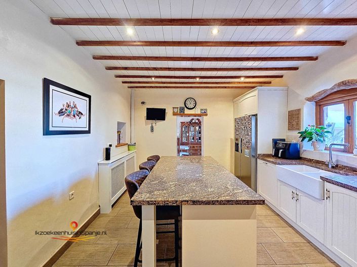 Image No.20-4 Bed Townhouse for sale