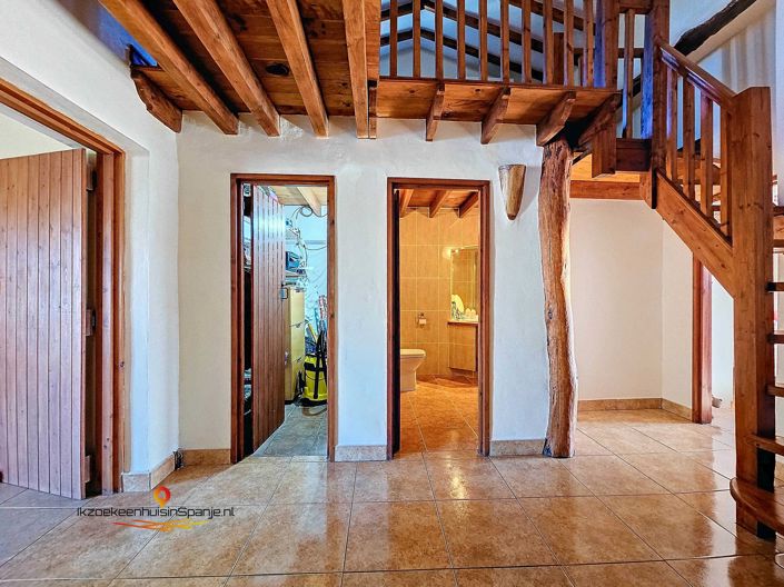 Image No.24-4 Bed Townhouse for sale