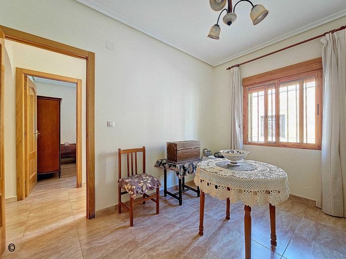 Image No.26-3 Bed Townhouse for sale