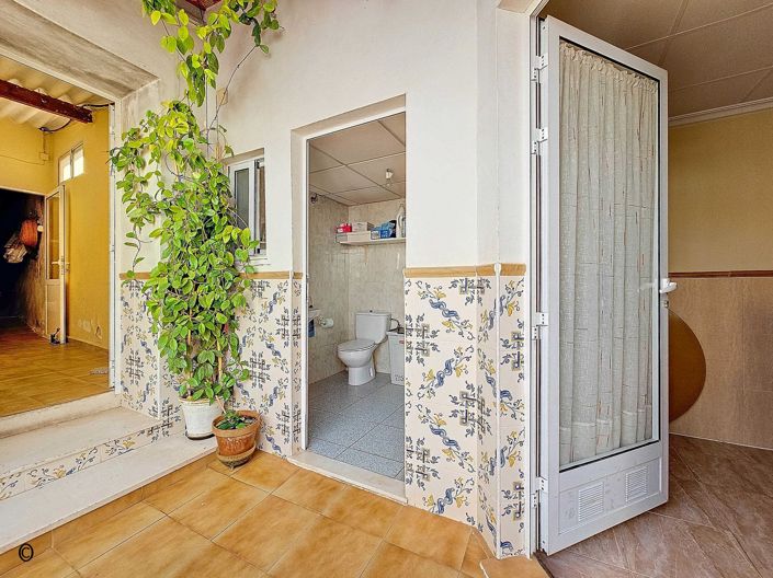 Image No.42-3 Bed Townhouse for sale