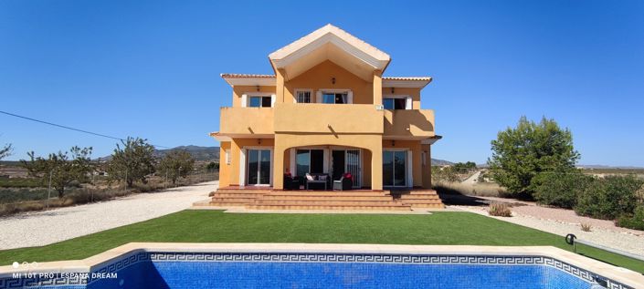 Image No.3-4 Bed Villa for sale
