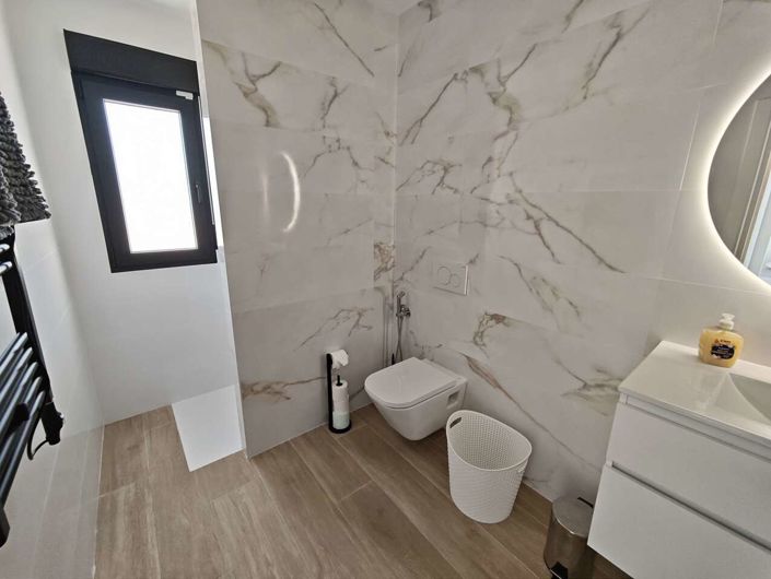 Image No.24-4 Bed Villa for sale