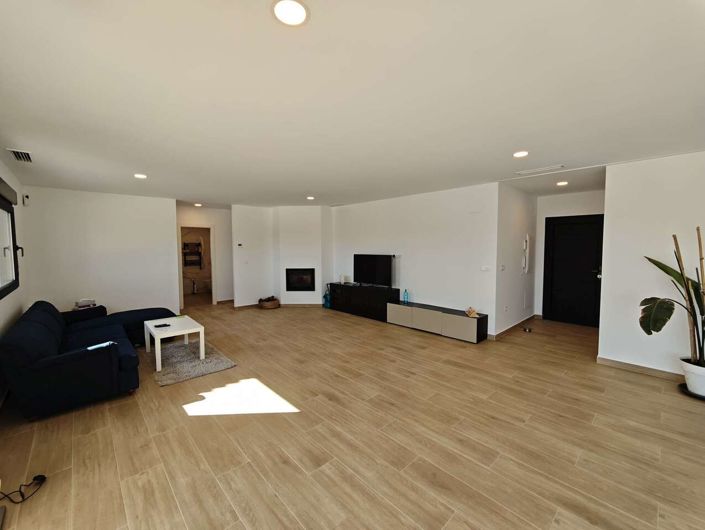 Image No.42-4 Bed Villa for sale