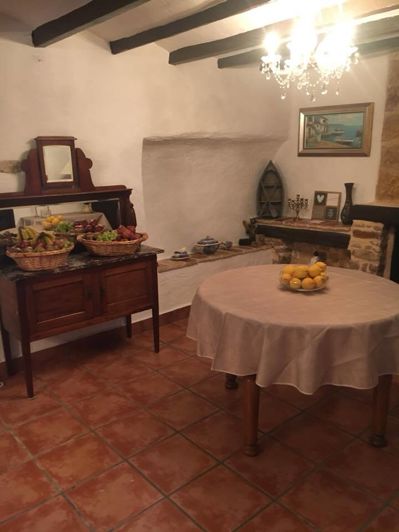 Image No.11-8 Bed Country House for sale