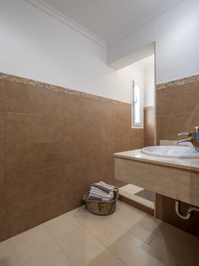 Image No.44-4 Bed Villa for sale