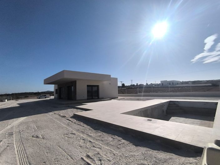 Image No.31-3 Bed Villa for sale