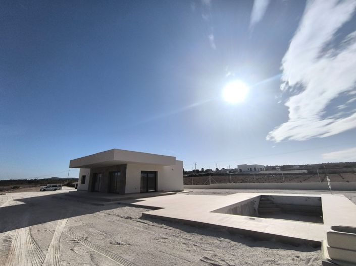 Image No.6-3 Bed Villa for sale