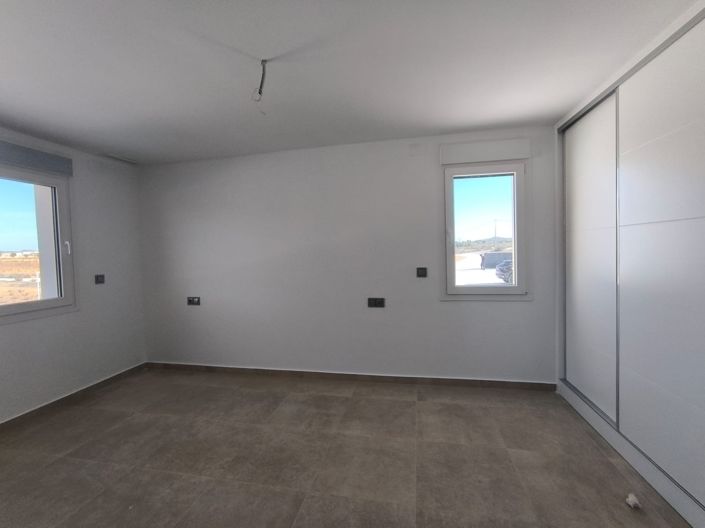 Image No.31-3 Bed Villa for sale