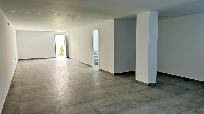 Image No.31-4 Bed Villa for sale