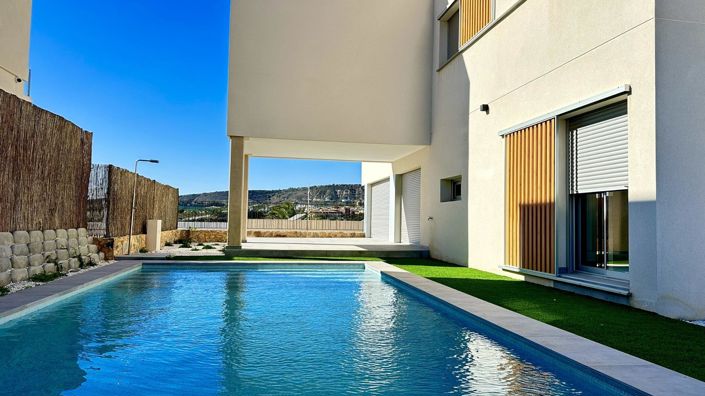 Image No.4-4 Bed Villa for sale