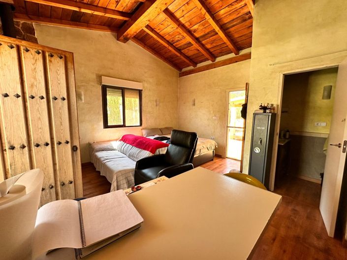 Image No.48-4 Bed Villa for sale