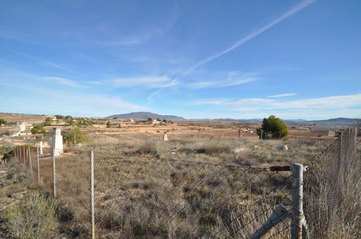 Image No.10-4 Bed Country House for sale