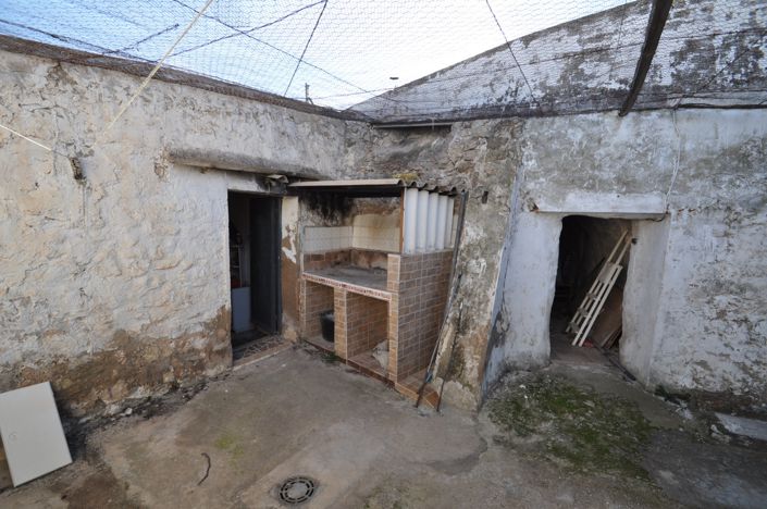 Image No.23-4 Bed Country House for sale