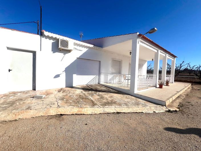 Image No.26-3 Bed Country House for sale