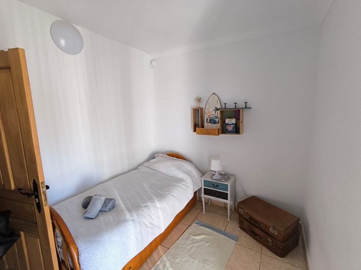 Image No.14-5 Bed Townhouse for sale