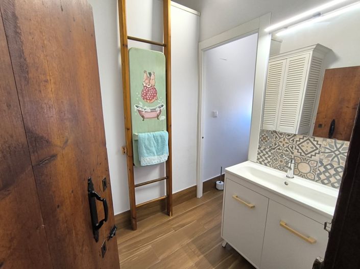 Image No.16-5 Bed Townhouse for sale