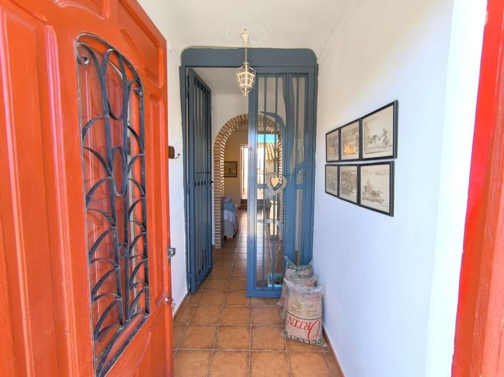 Image No.2-5 Bed Townhouse for sale