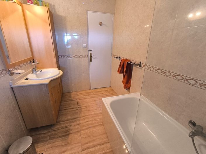 Image No.28-4 Bed Villa for sale