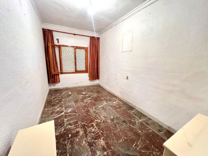 Image No.15-3 Bed Townhouse for sale