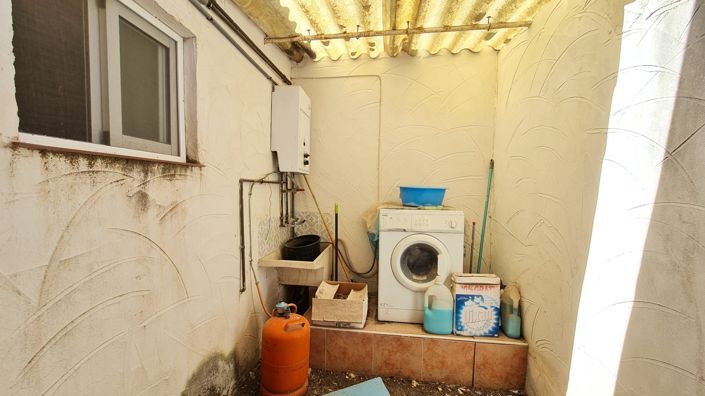 Image No.15-4 Bed Townhouse for sale