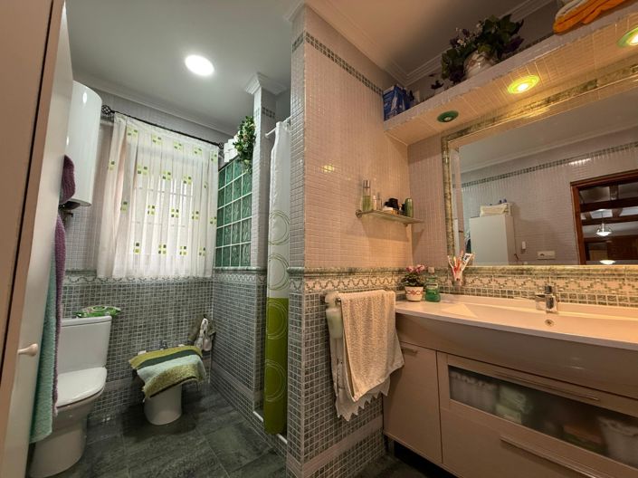 Image No.12-Maison de campagne de 5 chambres à vendre à Elda