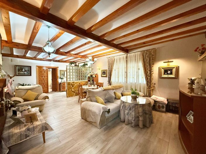 Image No.3-5 Bed Country House for sale