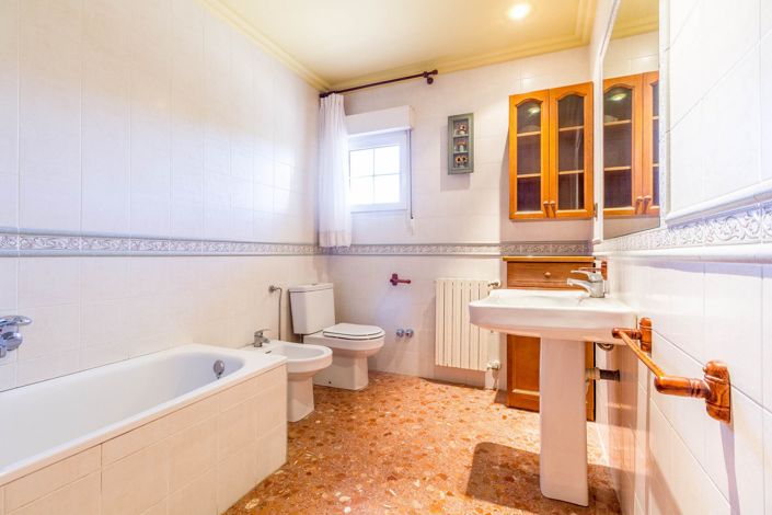 Image No.6-Villa de 7 chambres à vendre à Yecla