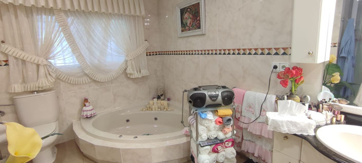 Image No.23-Villa de 4 chambres à vendre à Sax