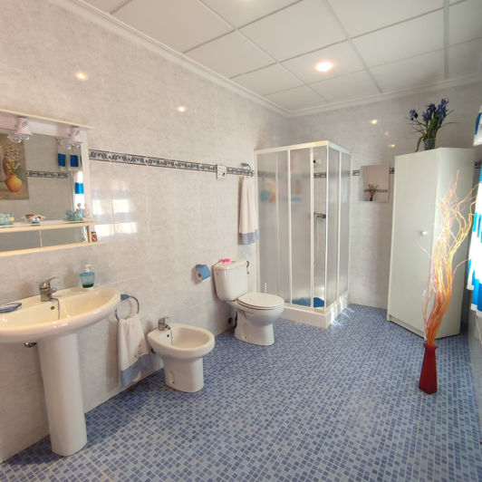 Image No.31-Villa for sale