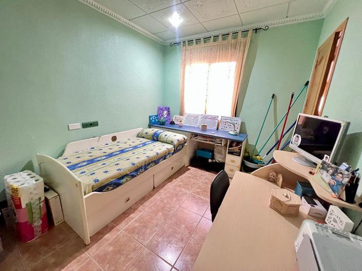 Image No.27-3 Bed Townhouse for sale