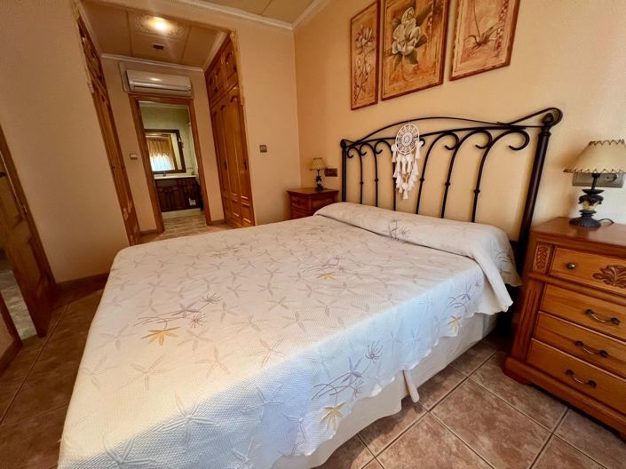 Image No.31-3 Bed Townhouse for sale