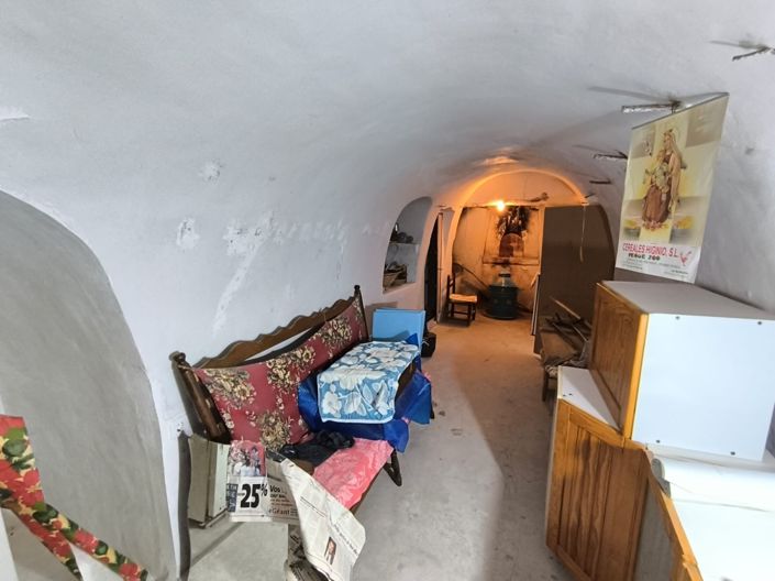 Image No.16-6 Bed Country House for sale