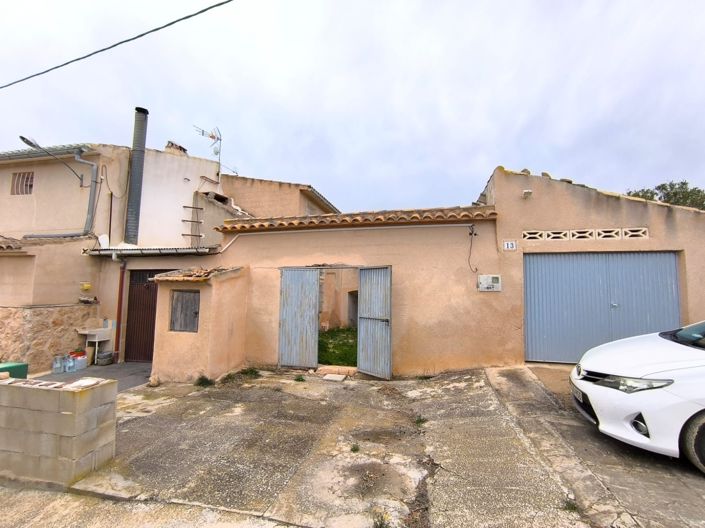 Image No.2-6 Bed Country House for sale