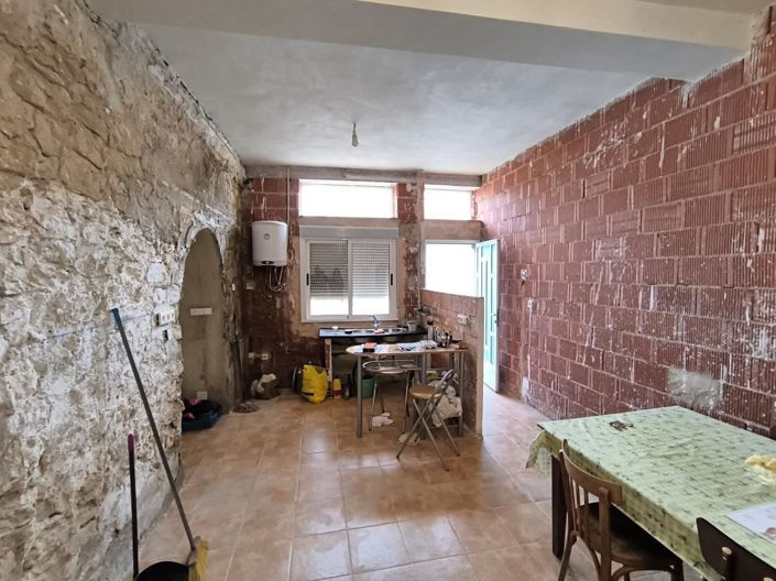 Image No.6-6 Bed Country House for sale