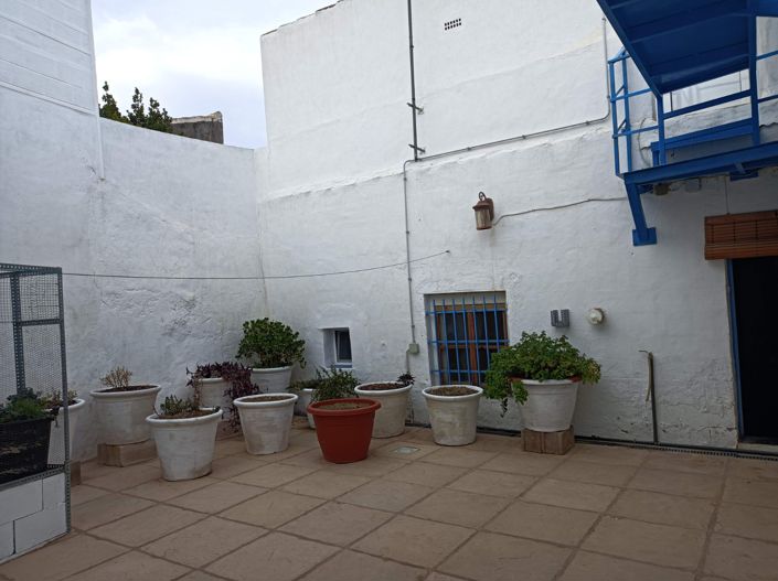 Image No.14-2 Bed Townhouse for sale