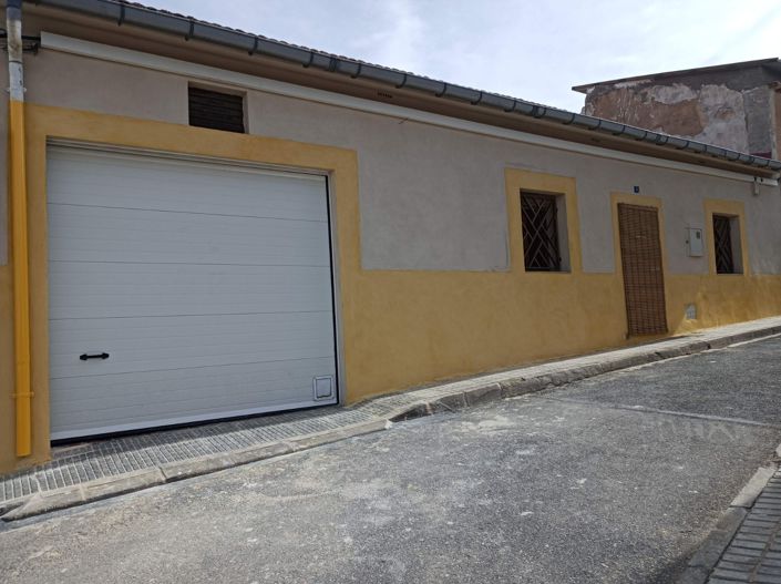 Image No.28-2 Bed Townhouse for sale