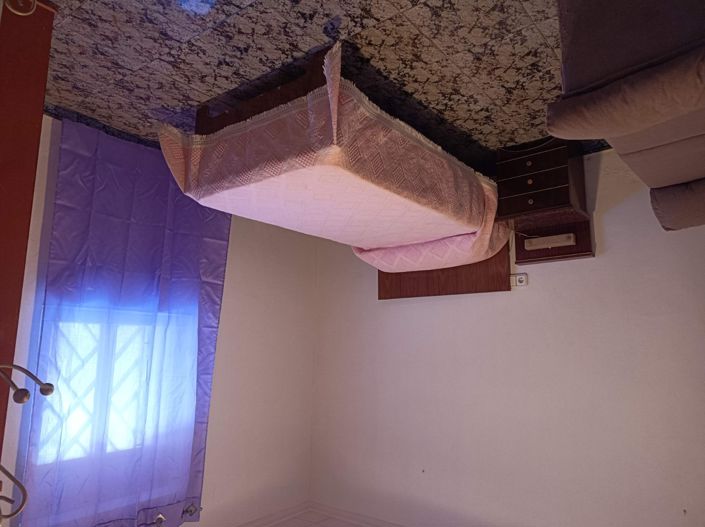 Image No.8-2 Bed Townhouse for sale