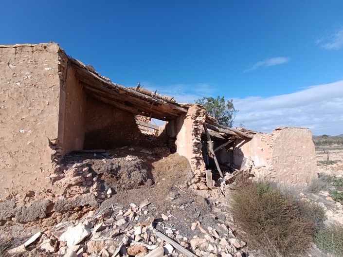 Image No.15-2 Bed Property for sale