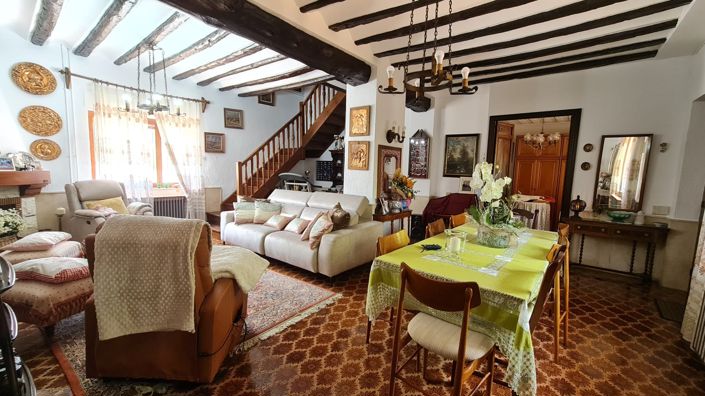 Image No.11-8 Bed Country House for sale