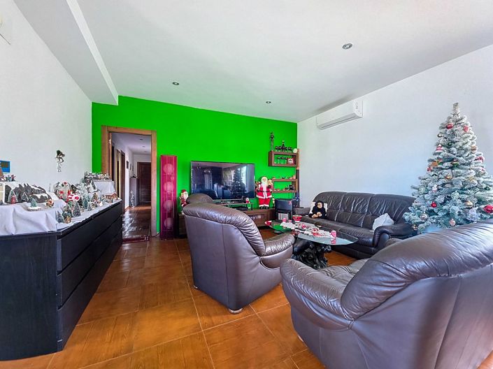 Image No.3-4 Bed Villa for sale