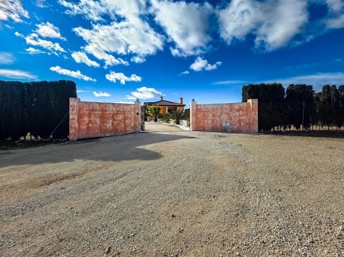 Image No.44-4 Bed Villa for sale