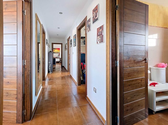 Image No.9-4 Bed Villa for sale